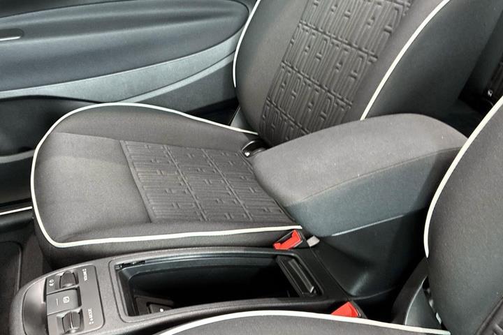 Gul Fiat 500e fra 2024