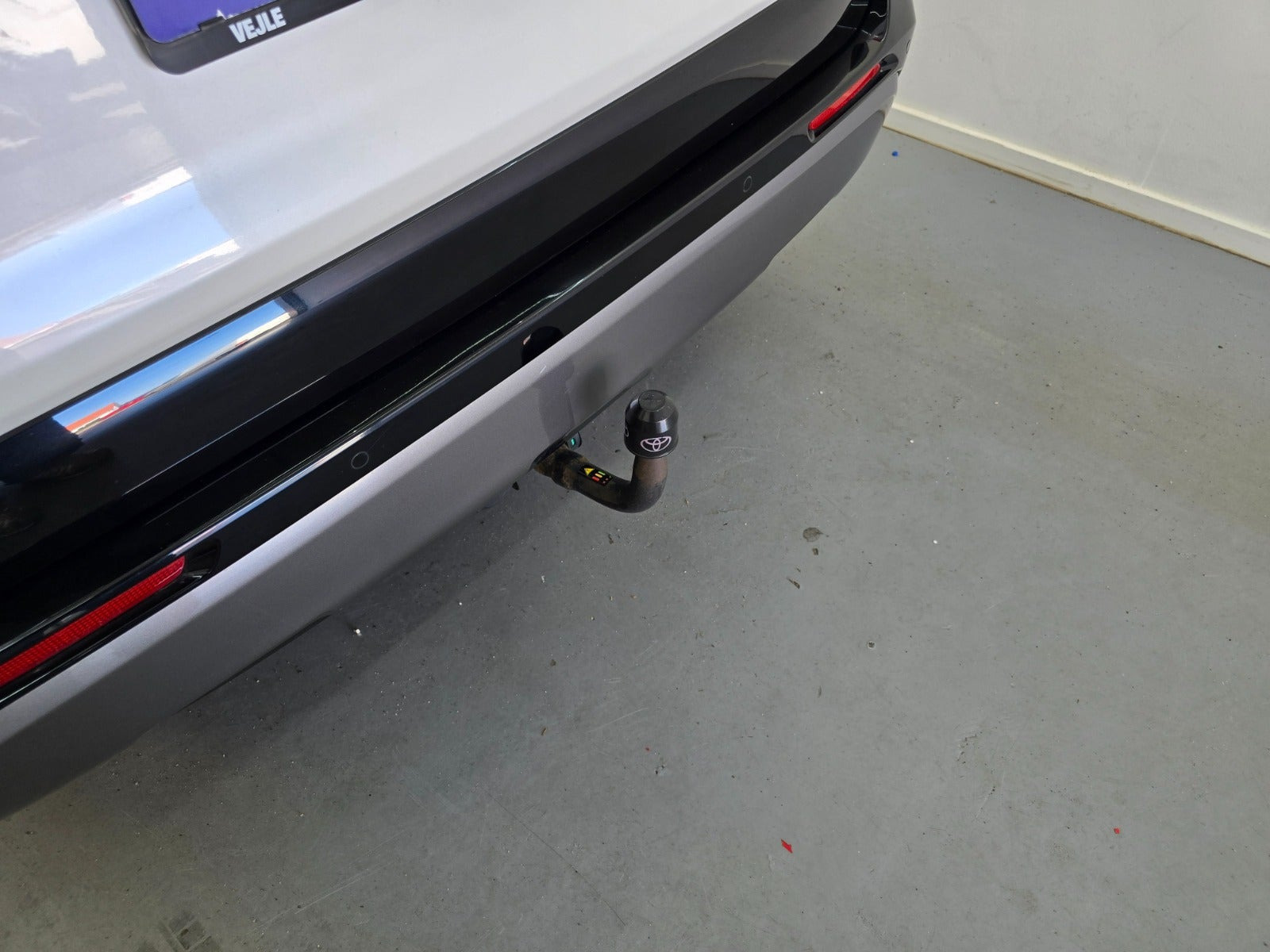 Hvid Toyota RAV4 fra 2019