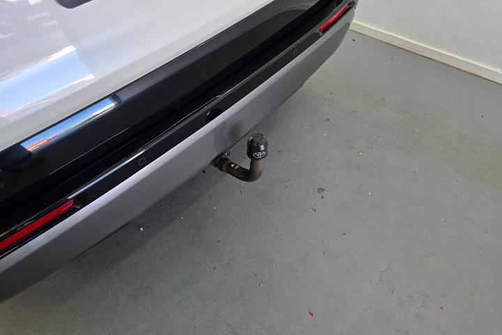Hvid Toyota RAV4 fra 2019