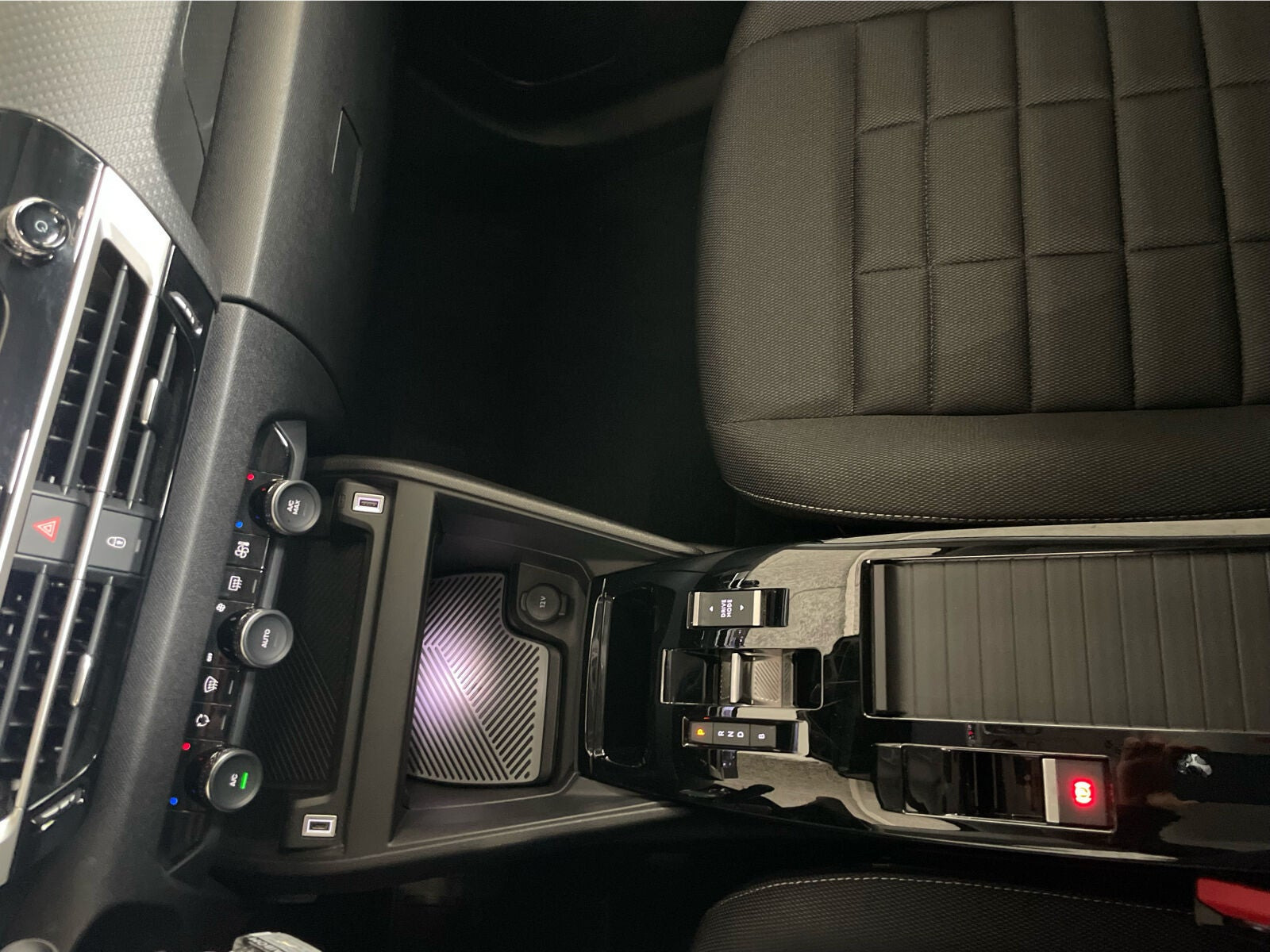 Hvid Citroën ë-C4 fra 2024
