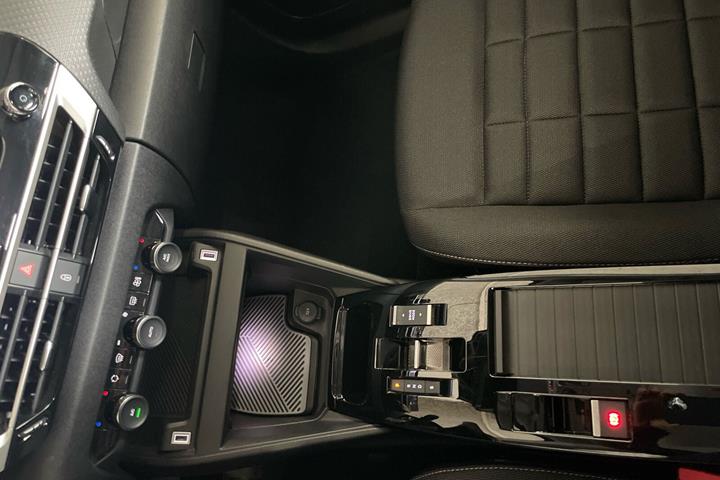 Hvid Citroën ë-C4 fra 2024