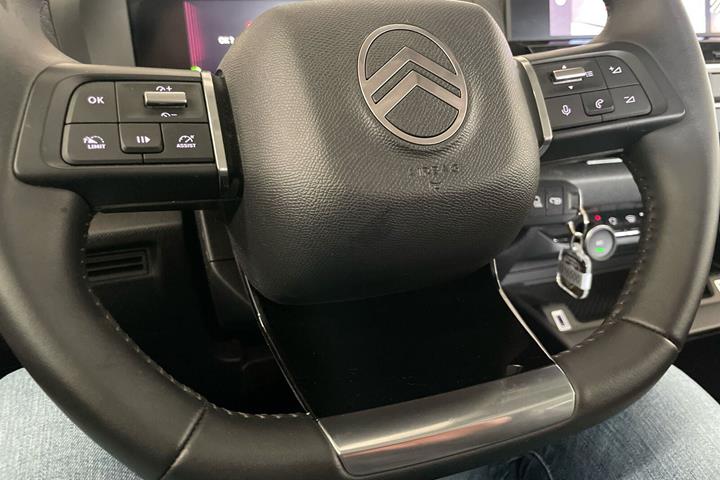 Hvid Citroën ë-C4 fra 2024