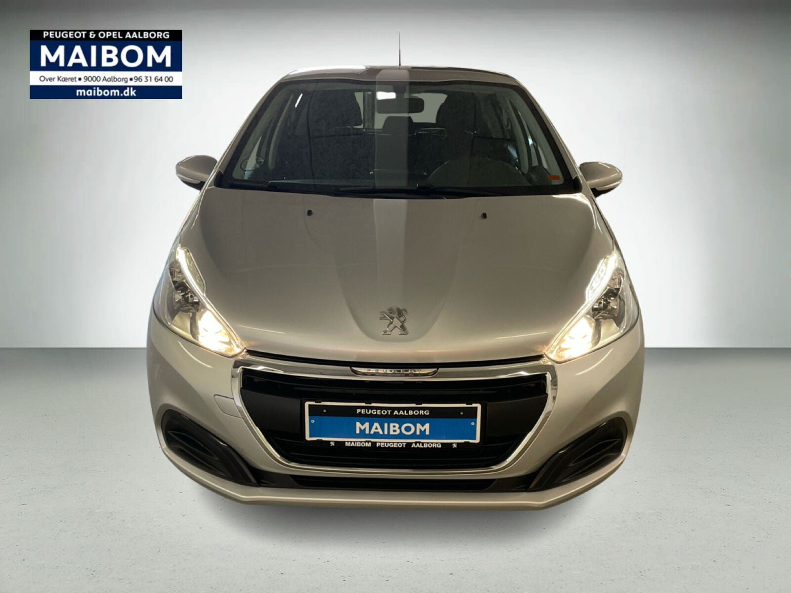 Sølv Peugeot 208 fra 2018