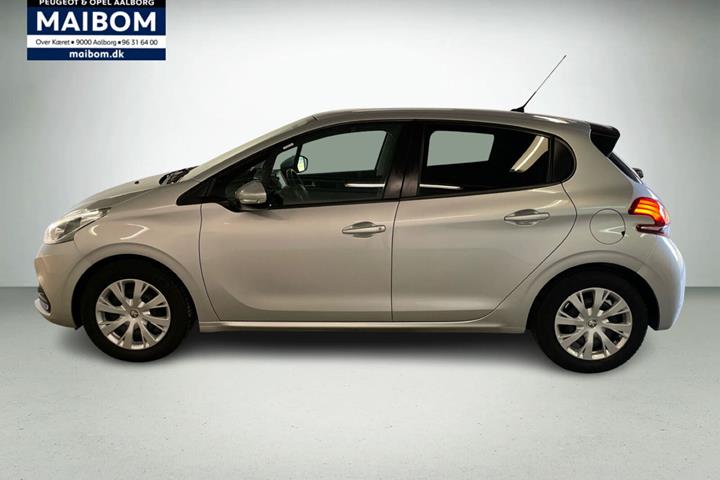 Sølv Peugeot 208 fra 2018