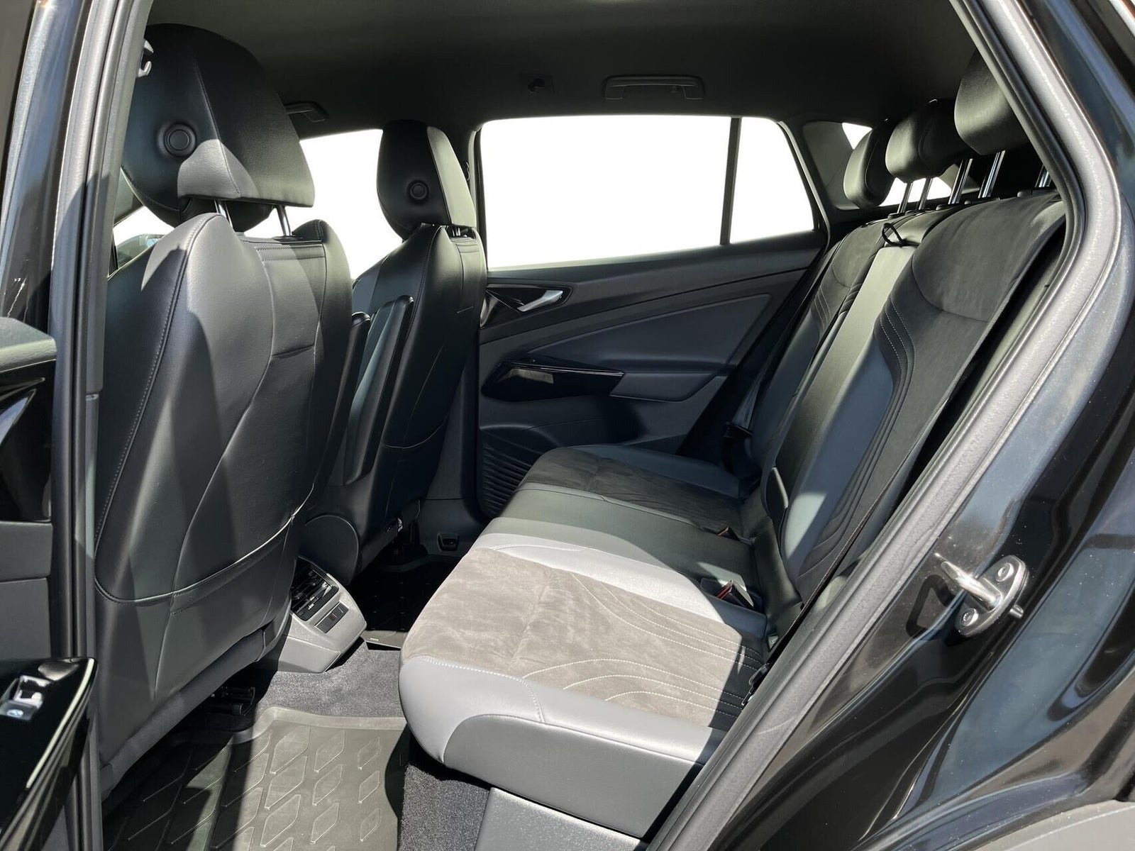 Sort VW ID.4 fra 2023