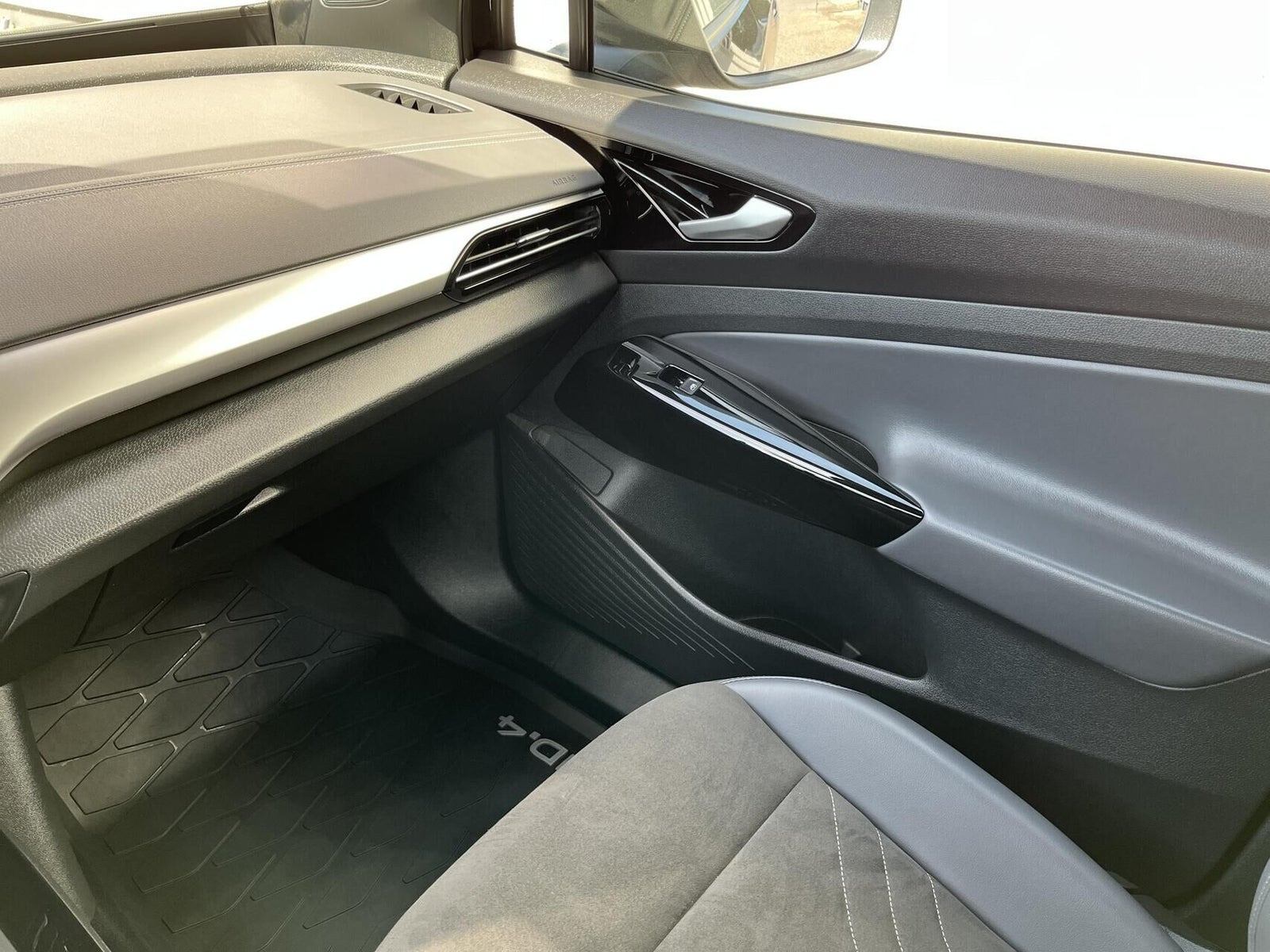Sort VW ID.4 fra 2023