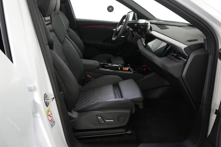 Hvid Audi SQ6 e-tron fra 2024