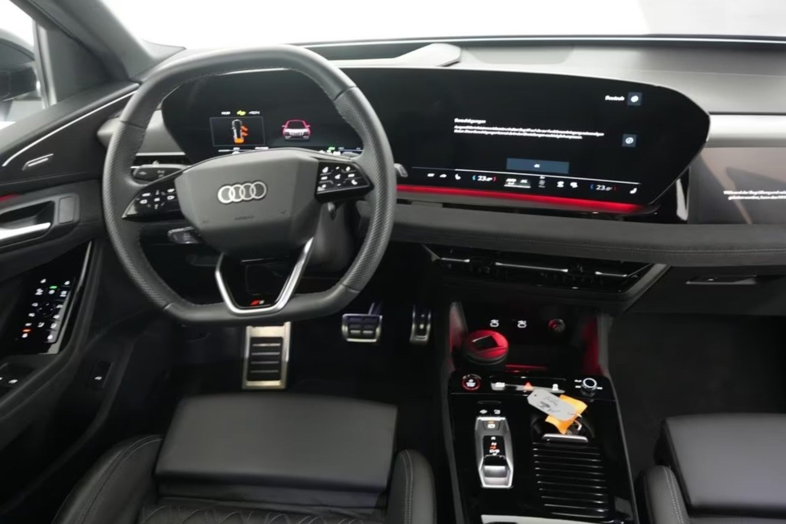 Hvid Audi SQ6 e-tron fra 2024