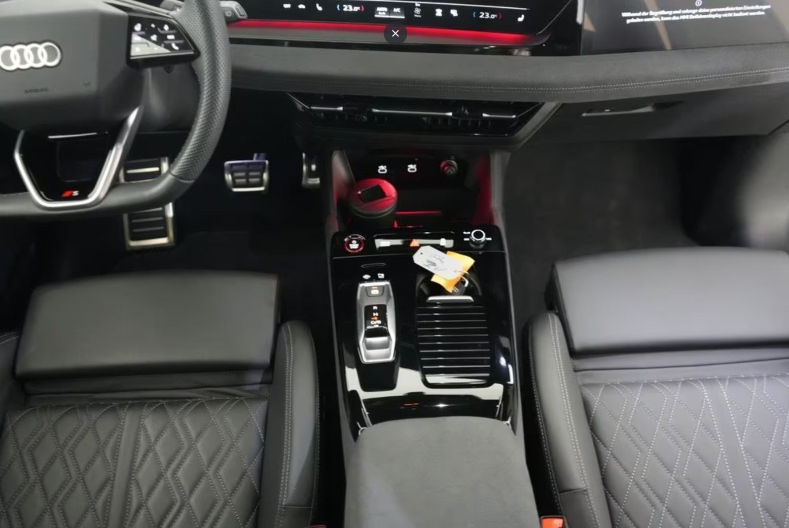 Hvid Audi SQ6 e-tron fra 2024