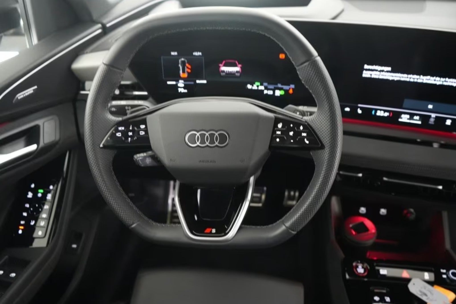 Hvid Audi SQ6 e-tron fra 2024