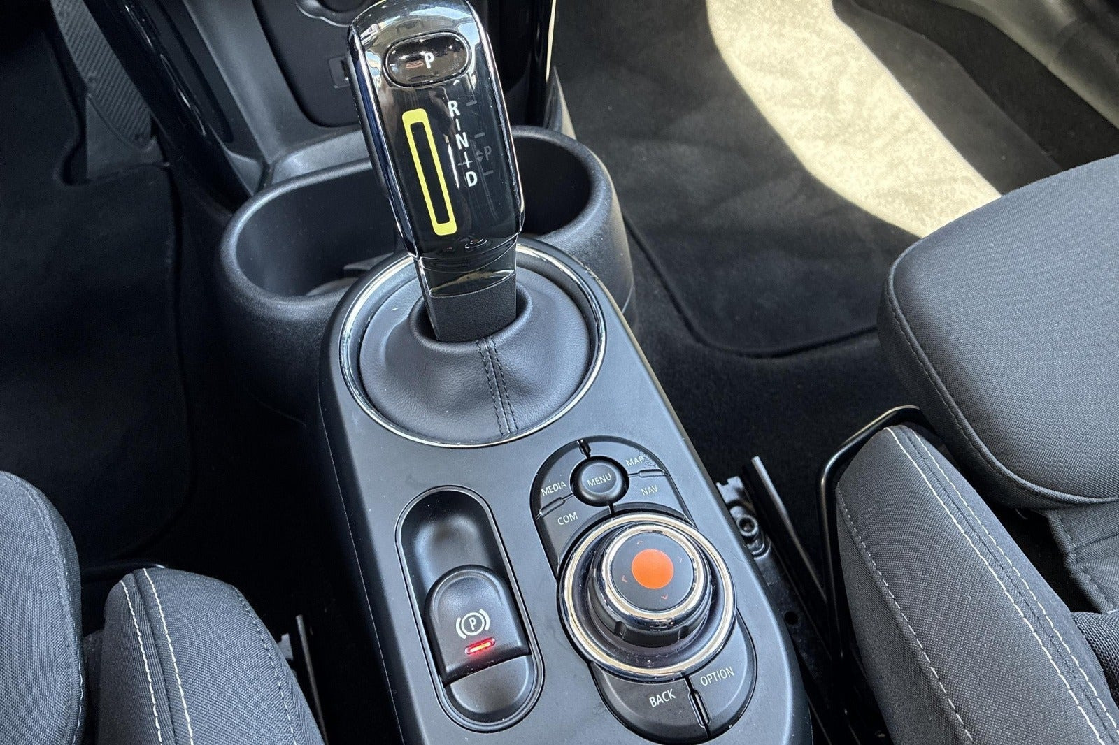 Grå Mini Cooper SE fra 2021
