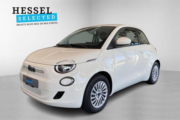 Hvid Fiat 500e fra 2023