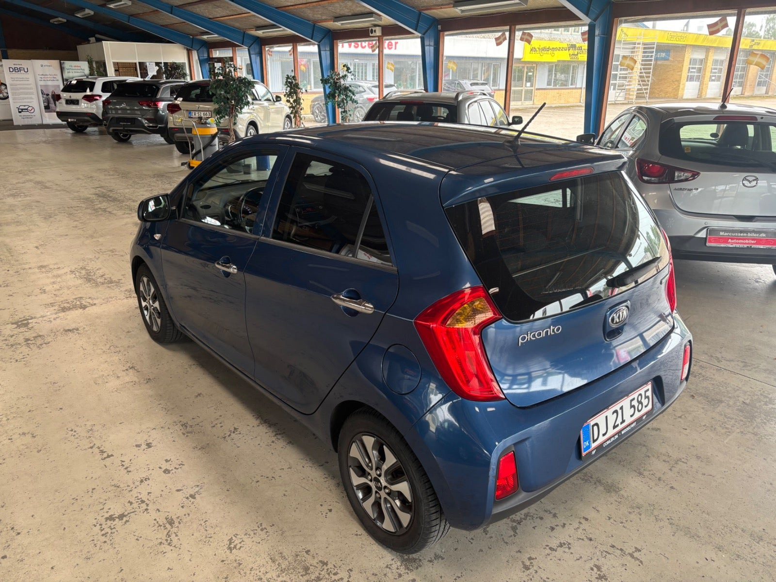 Blå Kia Picanto fra 2016