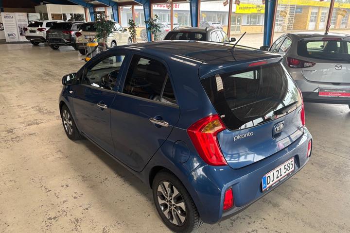 Blå Kia Picanto fra 2016