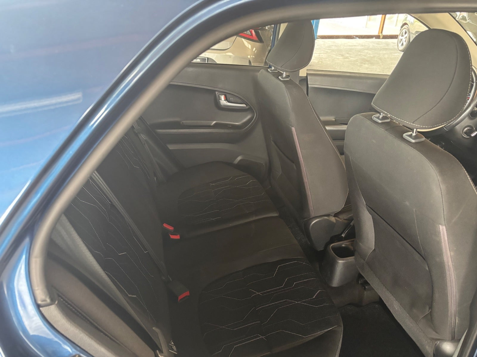 Blå Kia Picanto fra 2016