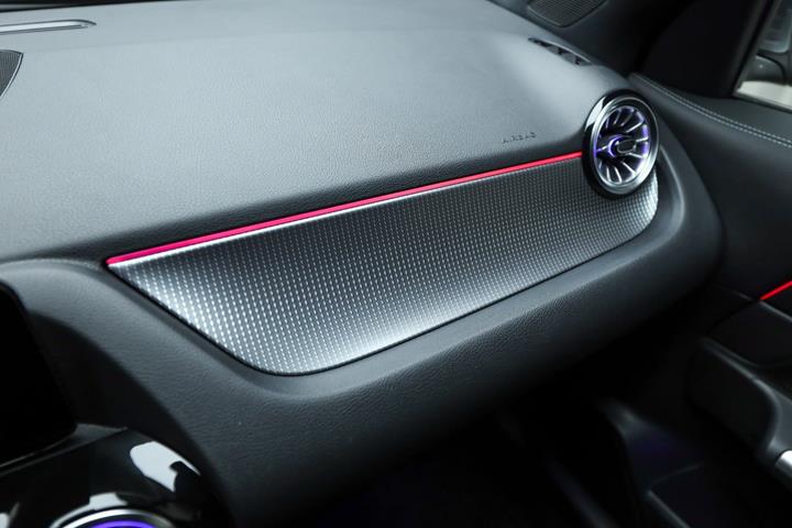 Grå Mercedes EQA250 fra 2023