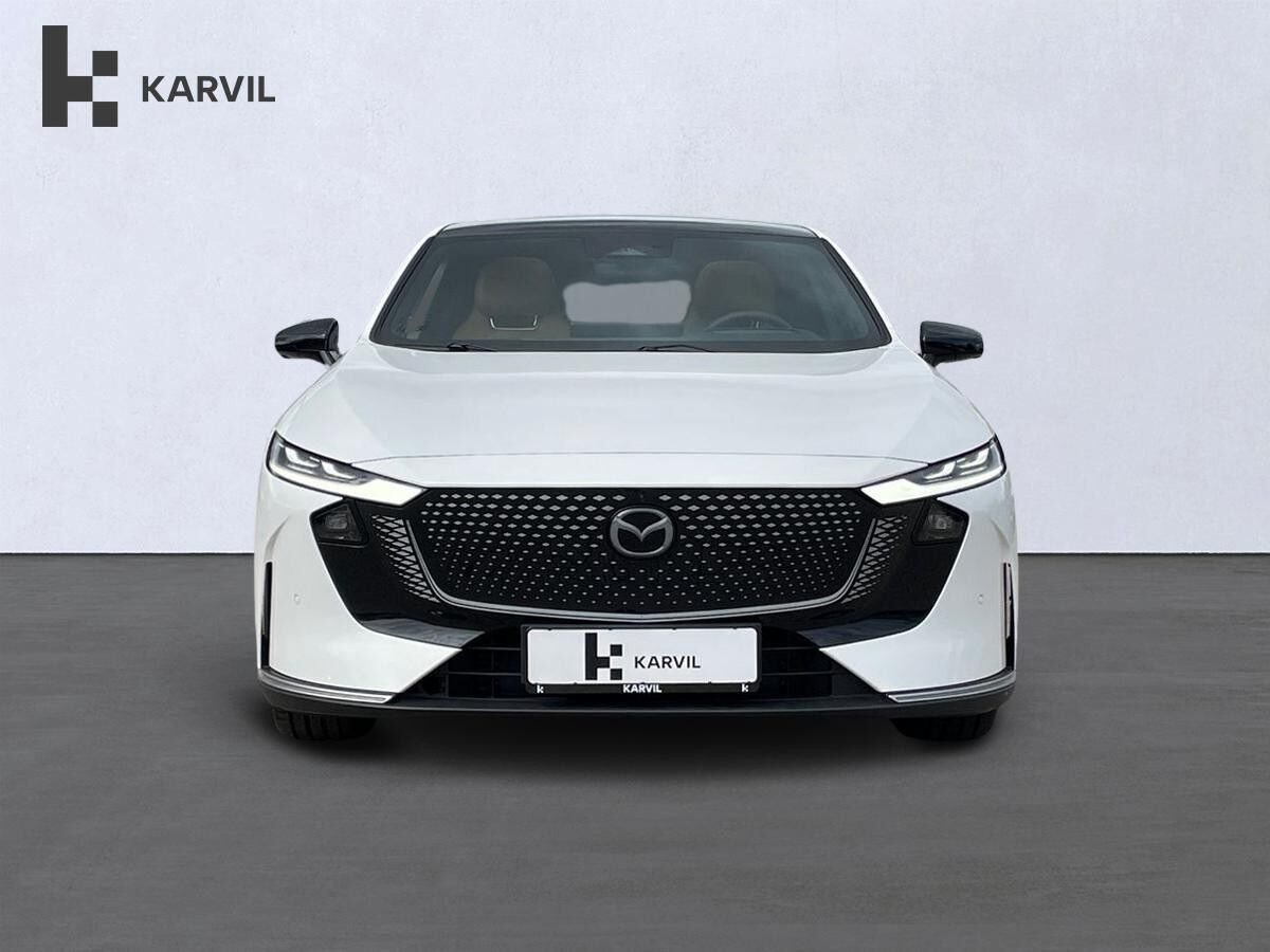 Hvid Mazda 6e fra 2026