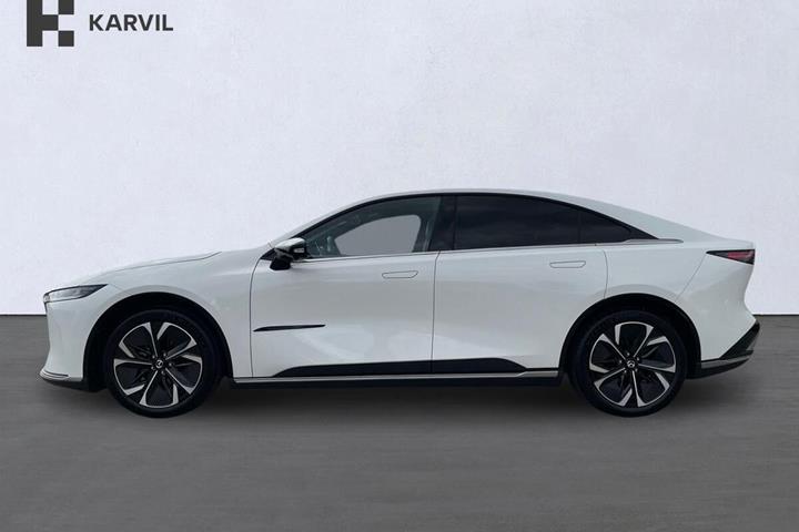 Hvid Mazda 6e fra 2026