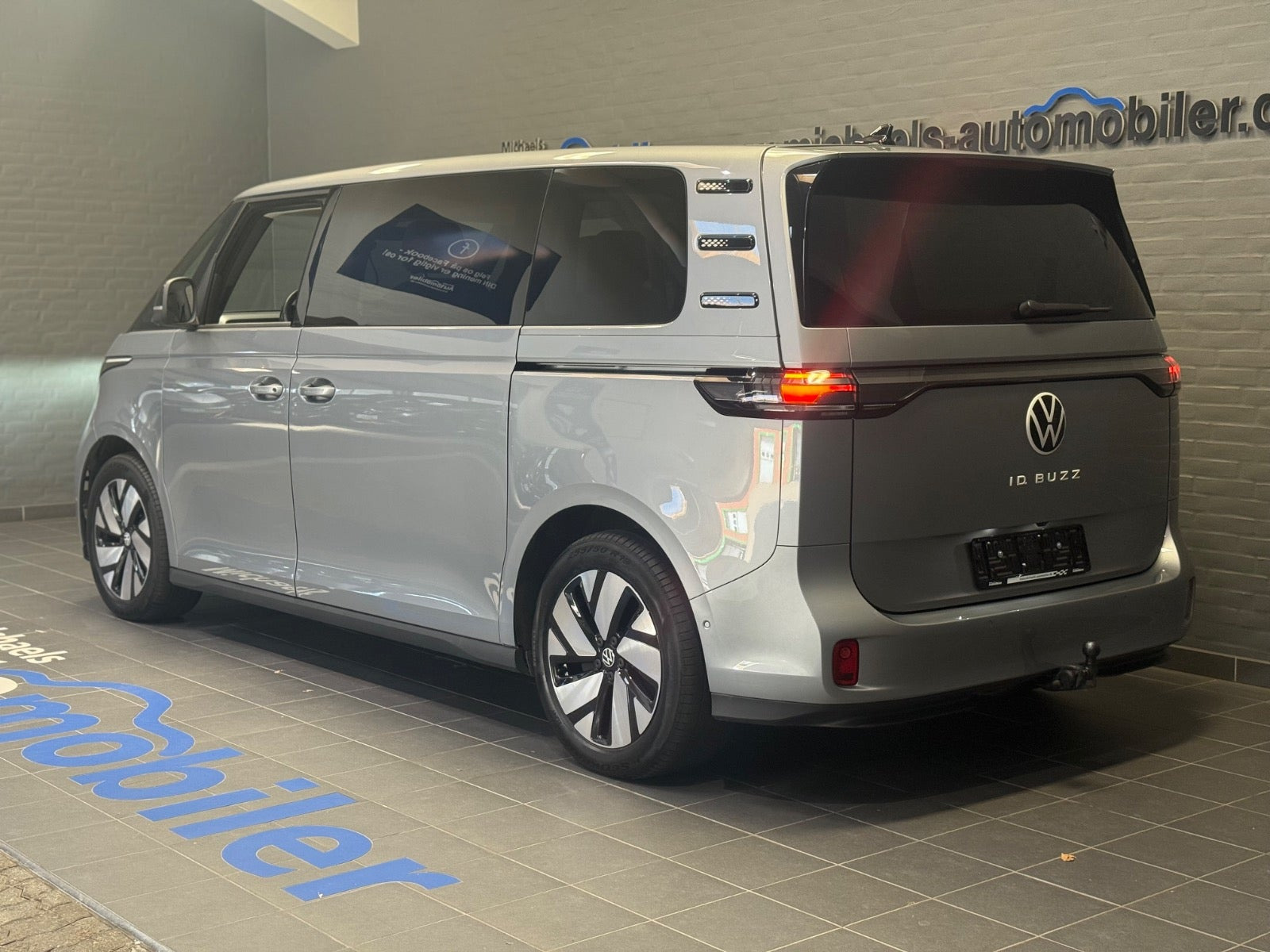 Sølv VW ID.Buzz fra 2025