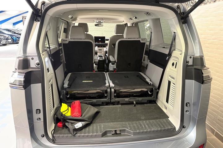 Sølv VW ID.Buzz fra 2025