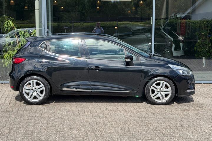 Sort Renault Clio IV fra 2016
