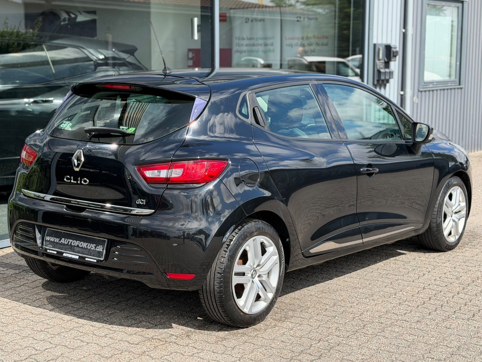Sort Renault Clio IV fra 2016