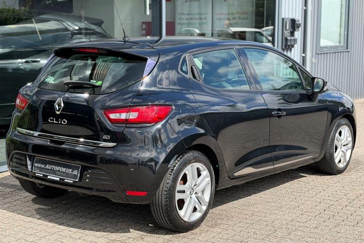 Sort Renault Clio IV fra 2016