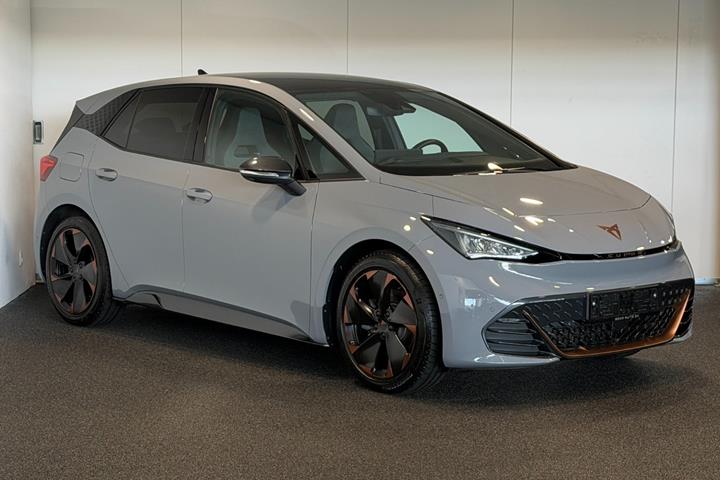 Grå Cupra Born fra 2024
