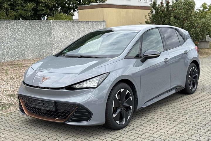 Grå Cupra Born fra 2023