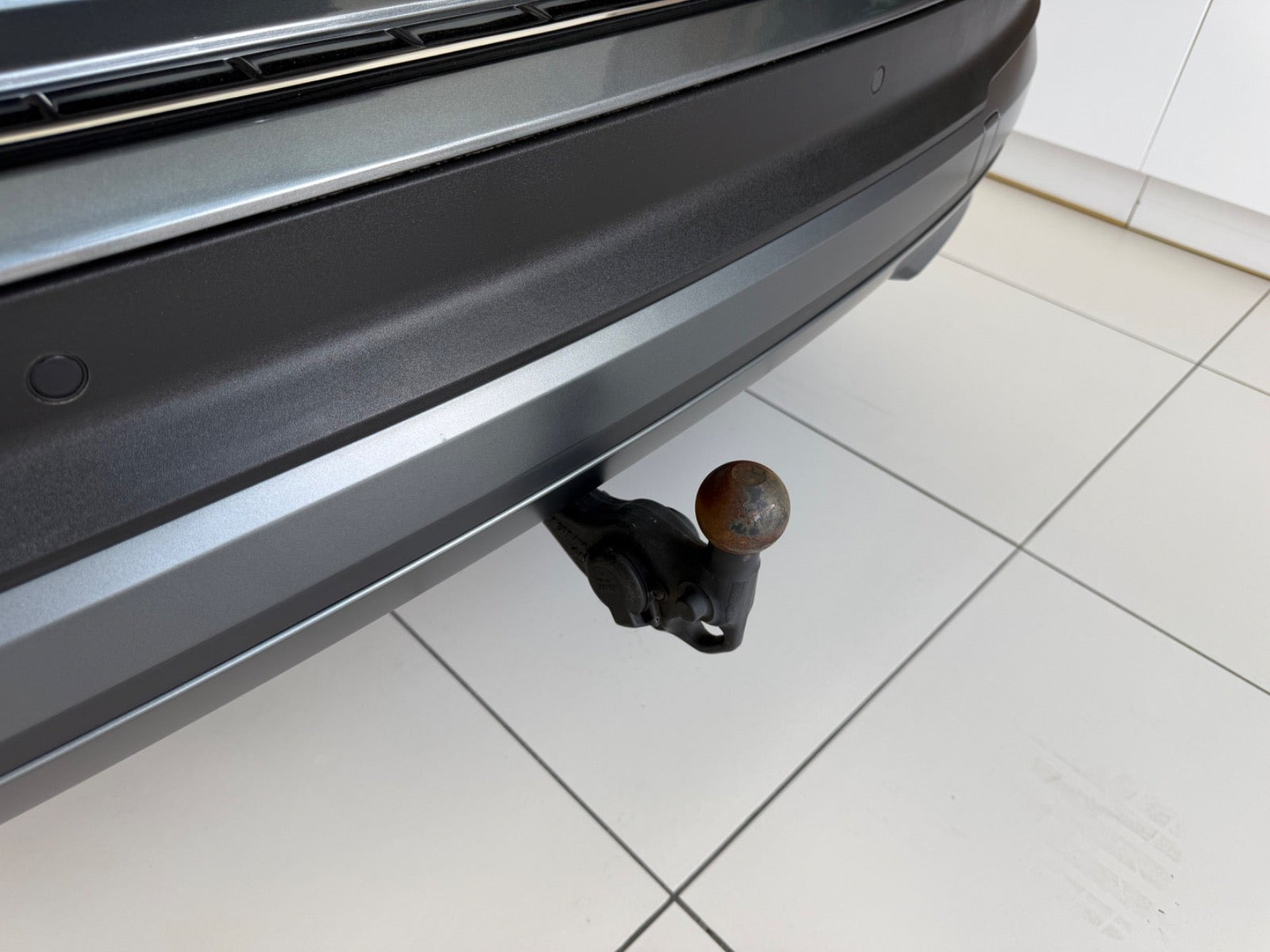Grå Skoda Enyaq fra 2023