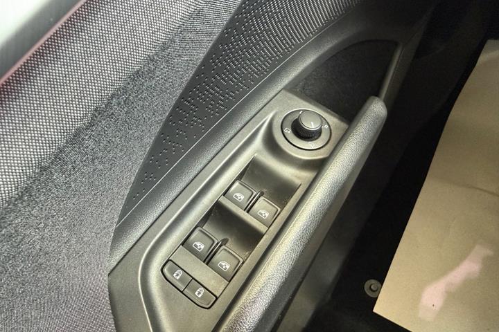 Grå Skoda Enyaq fra 2023