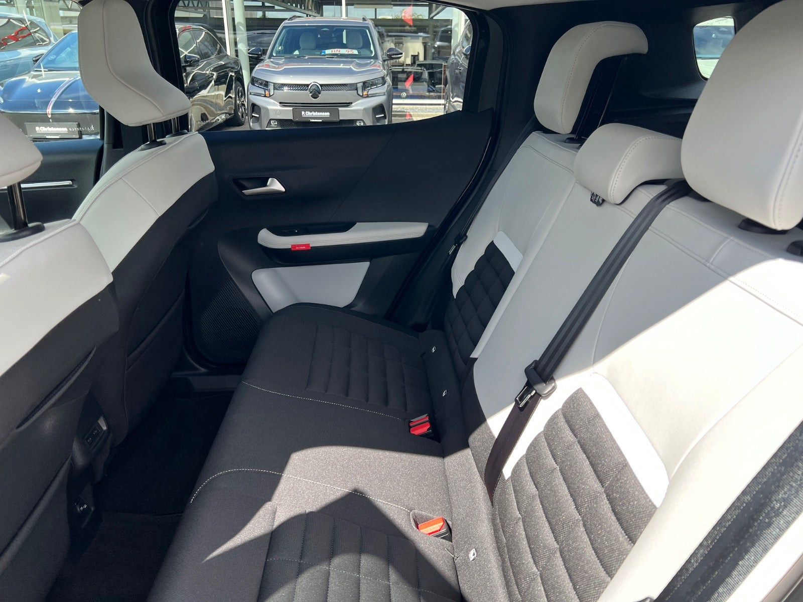 Grøn Citroën e-C3 Aircross fra 2025