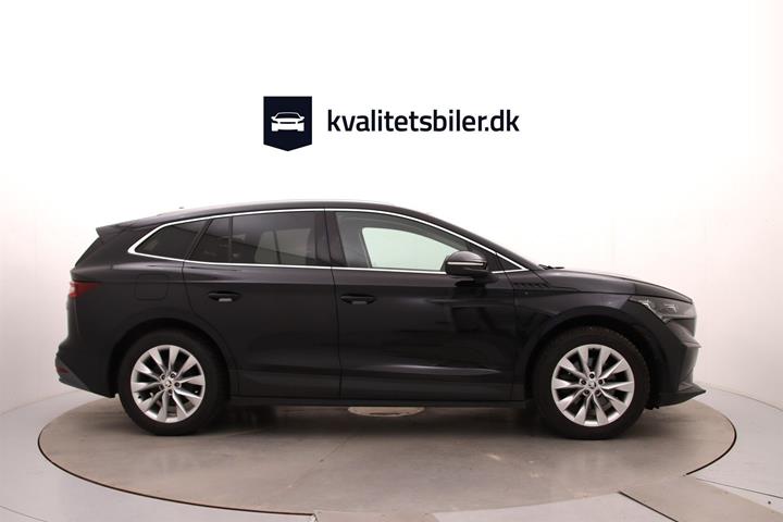 Sort Skoda Enyaq fra 2023
