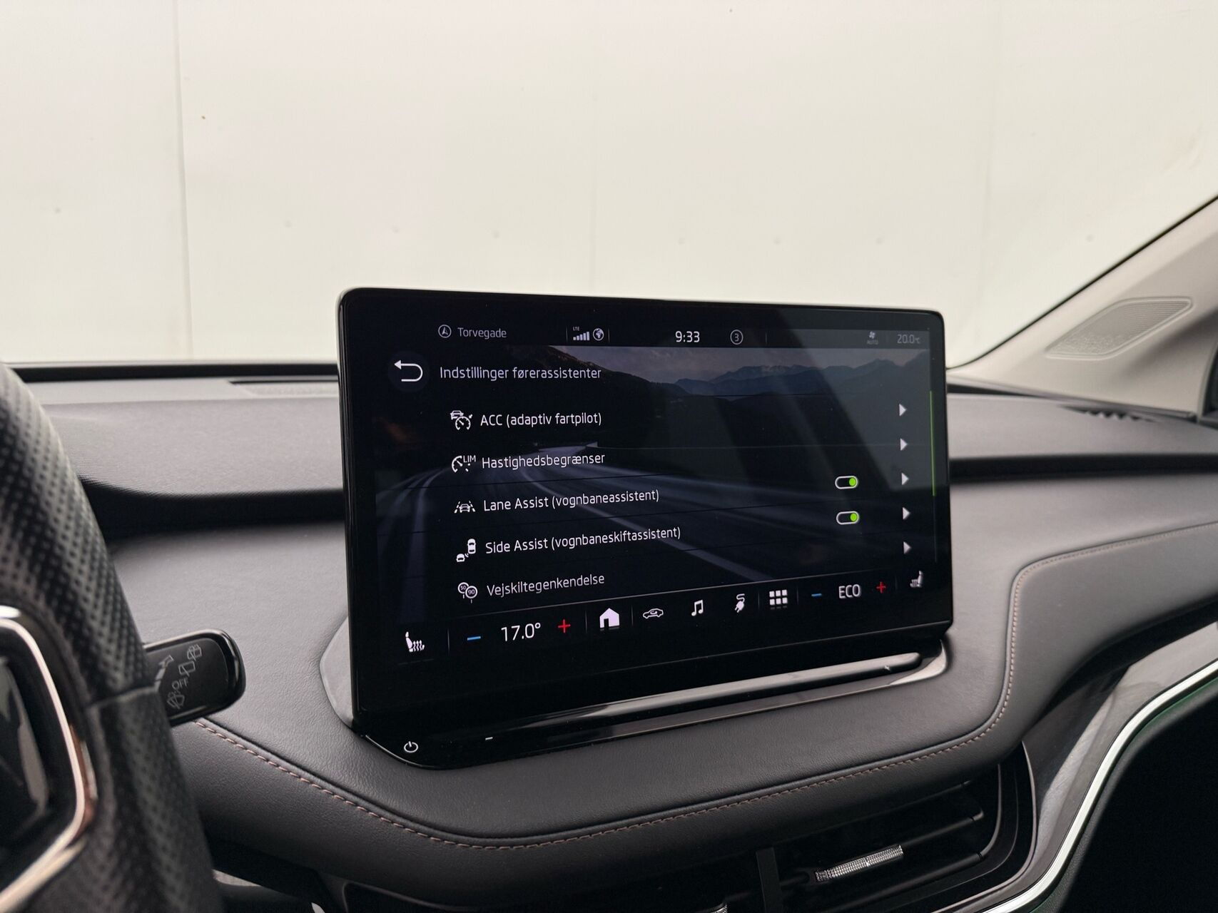 Sort Skoda Enyaq fra 2023