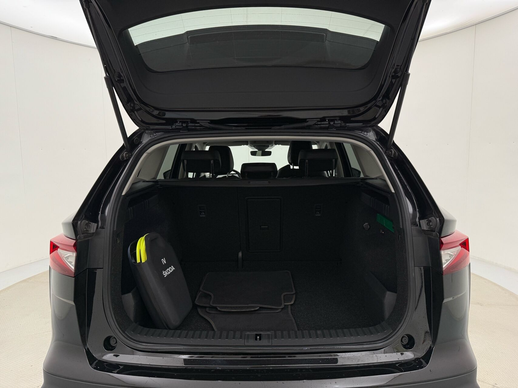 Sort Skoda Enyaq fra 2023