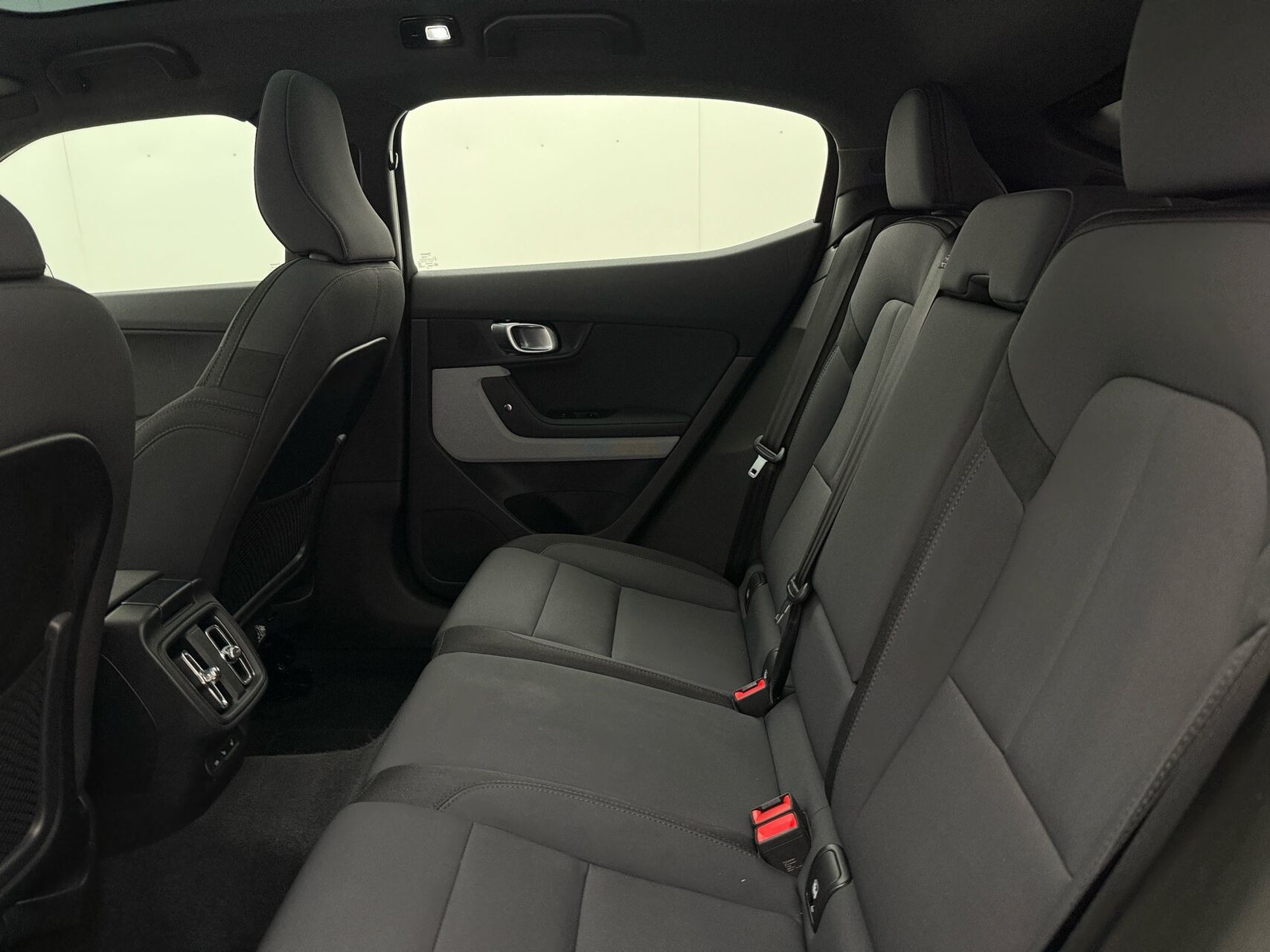 Sort Polestar 2 fra 2023