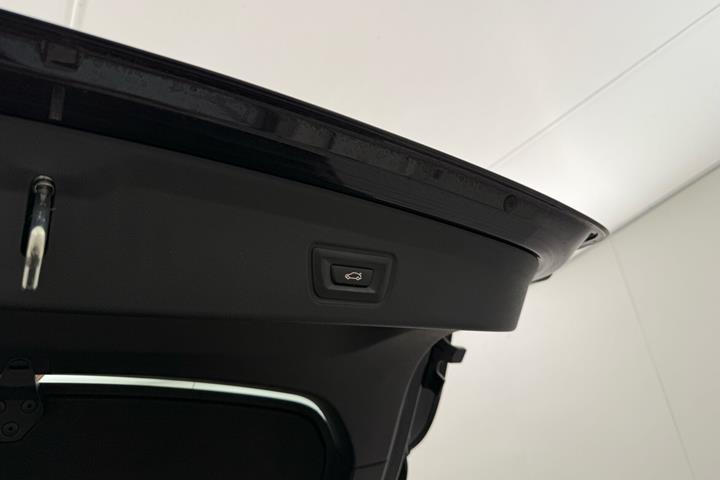 Sort BMW i4 fra 2022