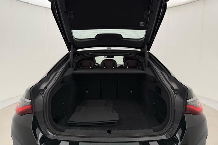 Sort BMW i4 fra 2022