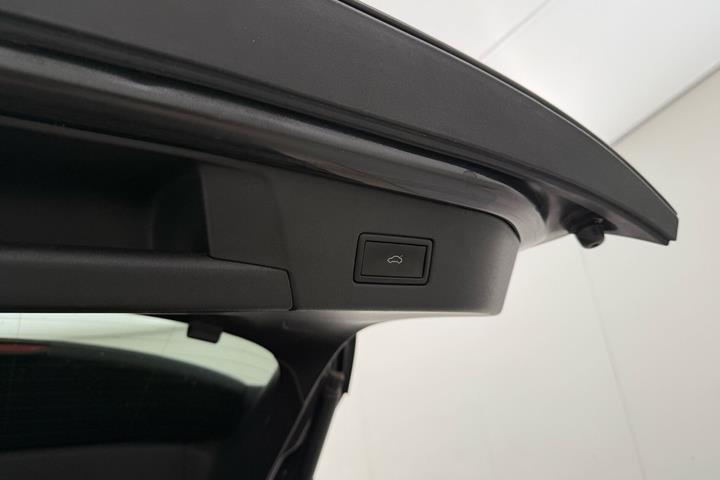 Grå VW ID.4 fra 2021