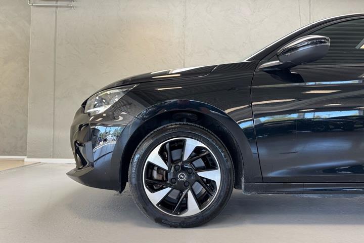 Sort Opel Corsa-e fra 2023