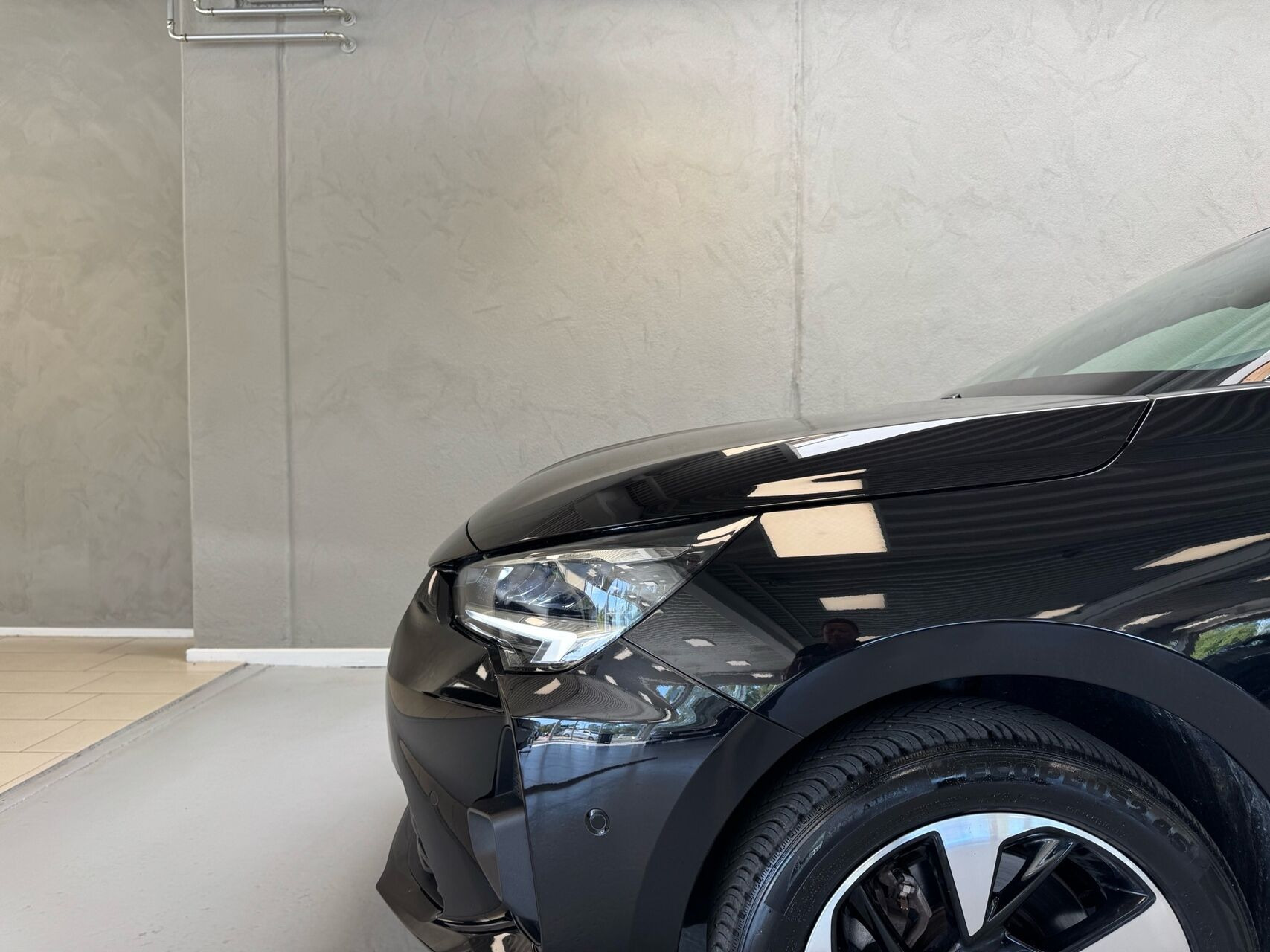 Sort Opel Corsa-e fra 2023