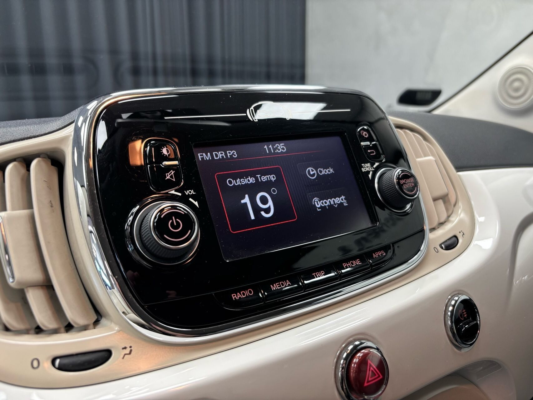 Hvid Fiat 500C fra 2016