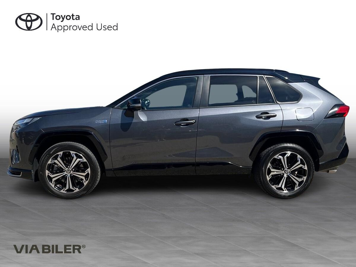 Grå Toyota RAV4 Plug-in fra 2023