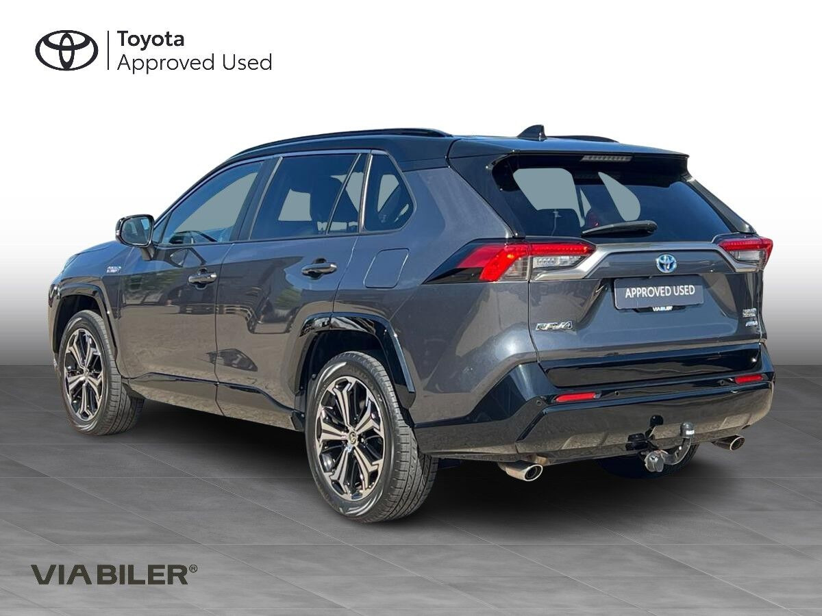 Grå Toyota RAV4 Plug-in fra 2023