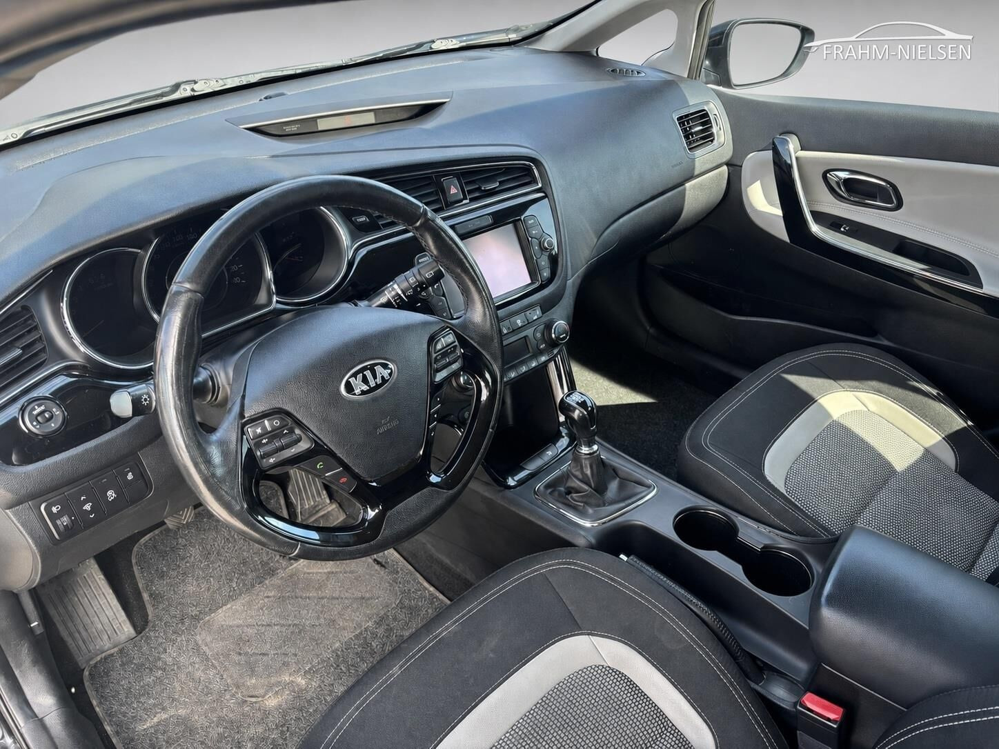 Sort Kia Ceed fra 2016