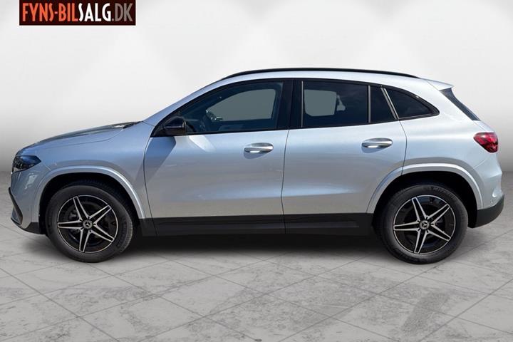 Sølv Mercedes EQA 250 fra 2025