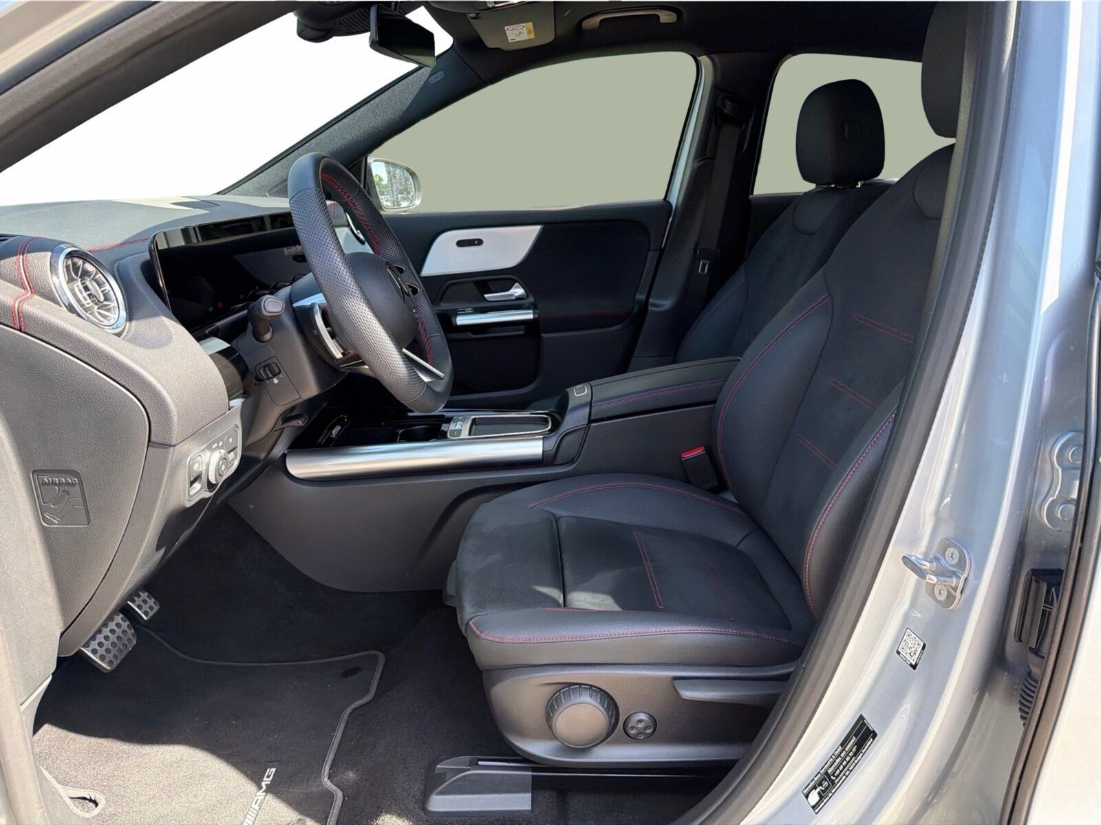 Sølv Mercedes EQA 250 fra 2025