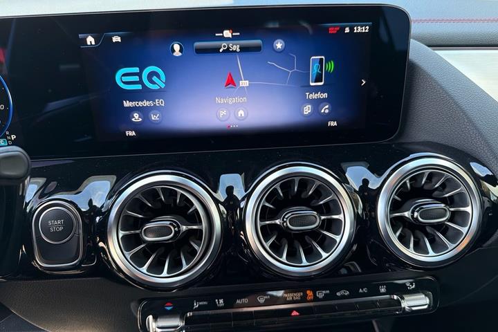 Sølv Mercedes EQA 250 fra 2025