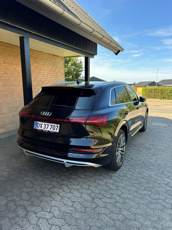undefined Audi e-tron fra 2023