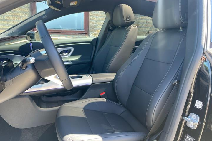 Sort Mercedes CLA250+ fra 2026